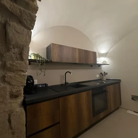 Dimora Dei Vergini ,rione Sanita,centro Storico,5 Min Dalla Metro ,fino A 6 Ospiti *