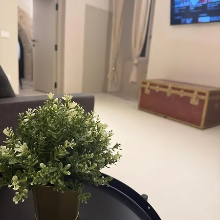 아파트 Dimora Dei Vergini ,rione Sanita,centro Storico,5 Min Dalla Metro ,fino A 6 Ospiti 나폴리